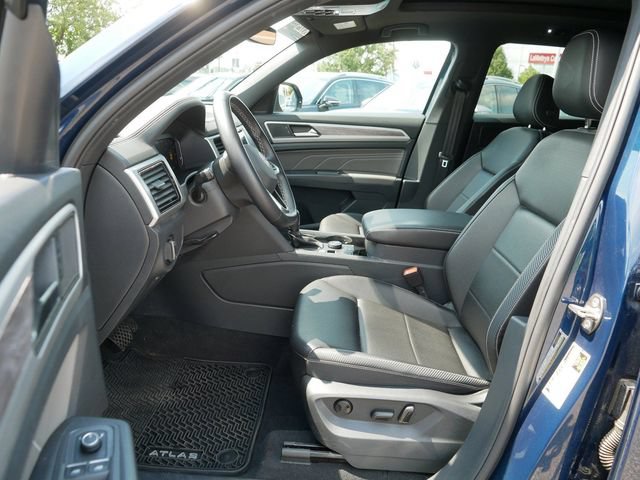 Certified 2023 Volkswagen Atlas Cross Sport SE w/ Panoramic Sunroof Package AWD/4WD image 13
