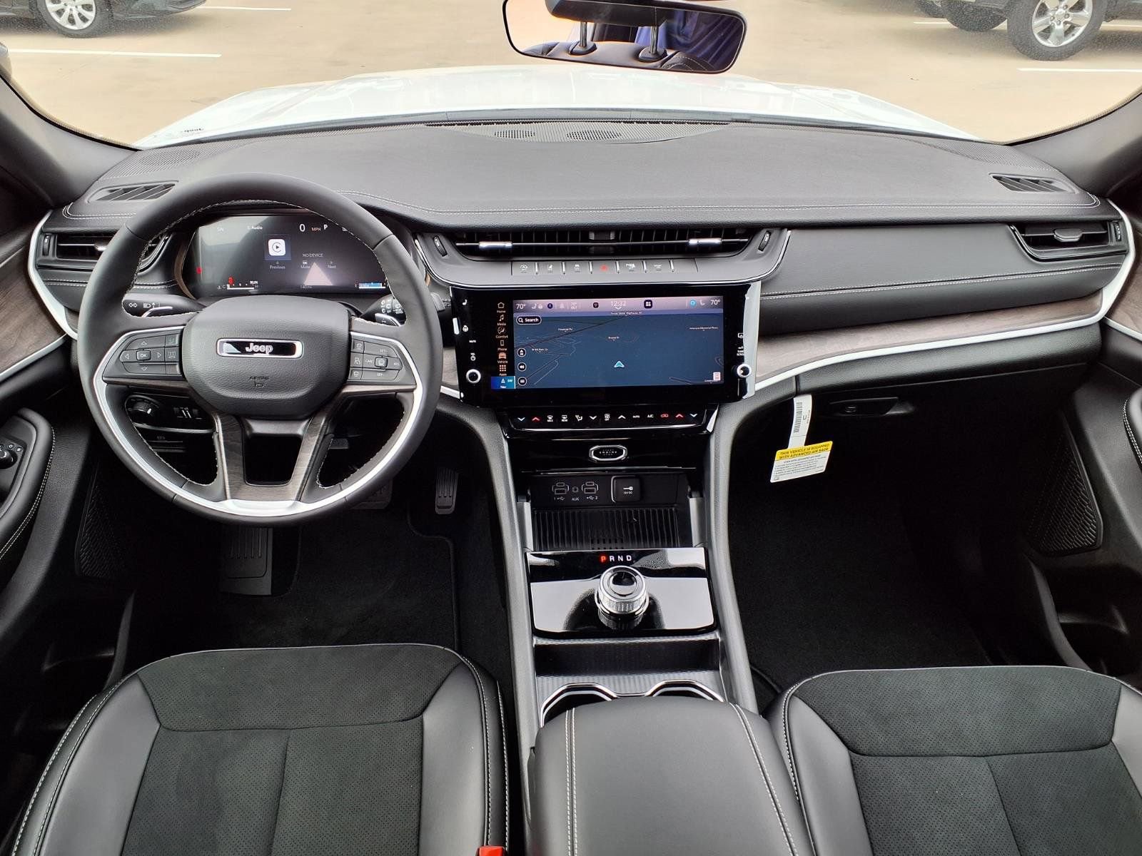 New 2026 Jeep Grand Cherokee Altitude image 7