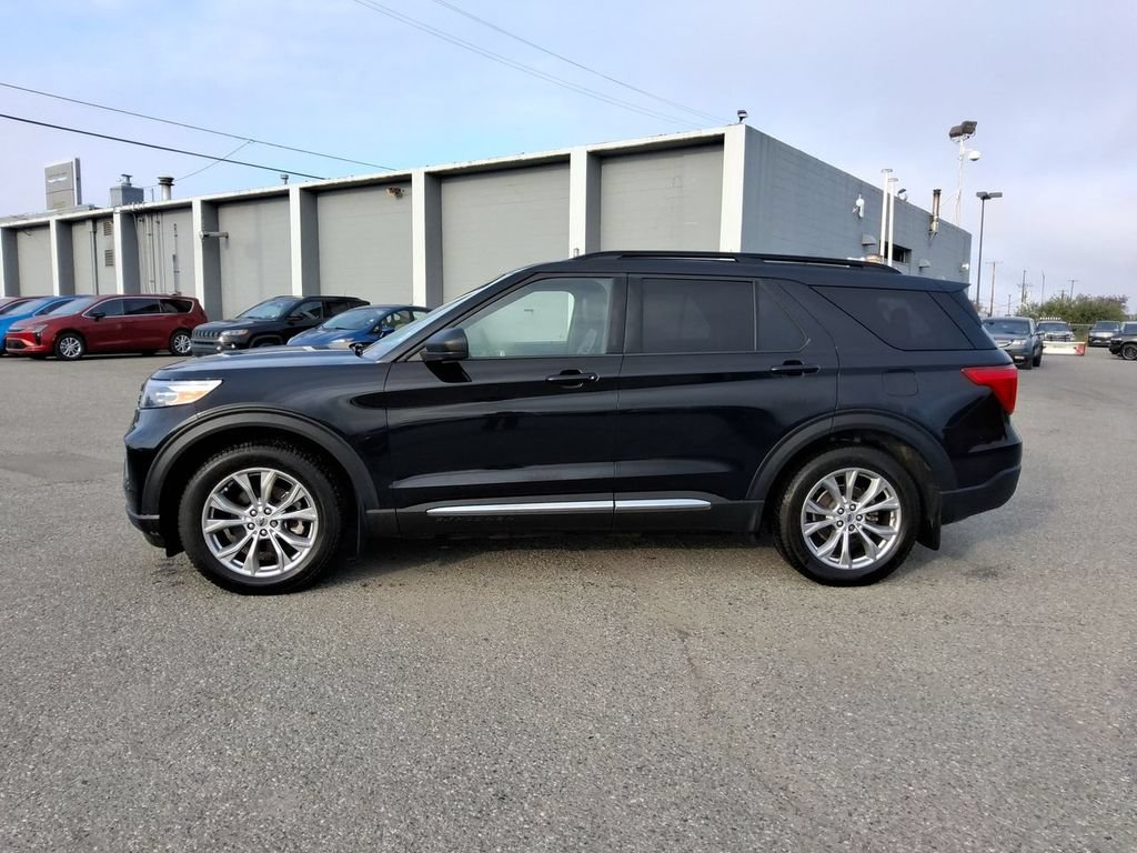 Used 2020 Ford Explorer XLT w/ Equipment Group 202A AWD/4WD image 5