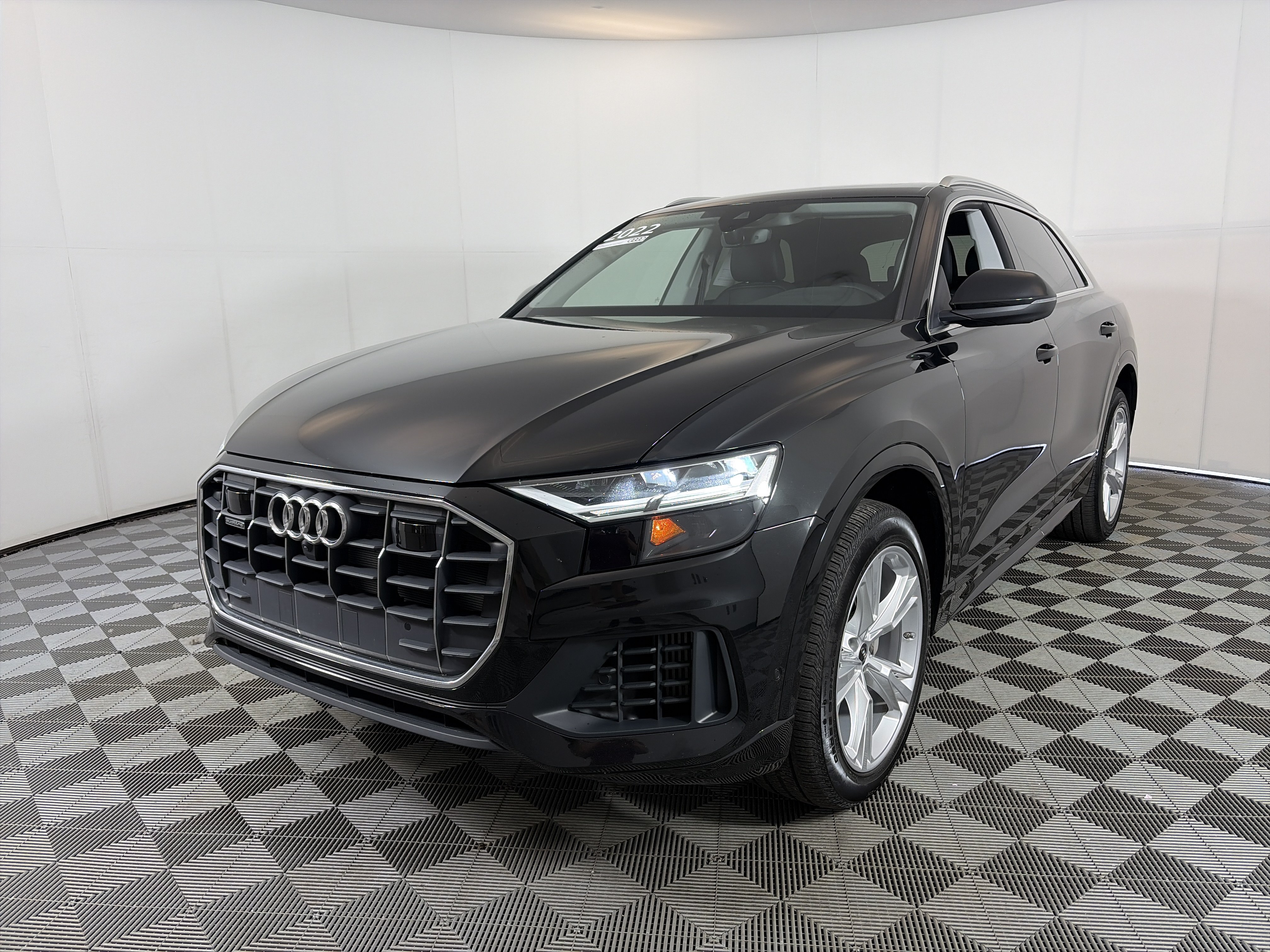 Certified 2022 Audi Q8 Premium Plus AWD/4WD image 2