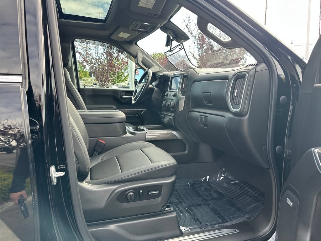 Used 2021 Chevrolet Silverado 3500 LTZ w/ Z71 Chrome Sport Edition AWD/4WD image 17