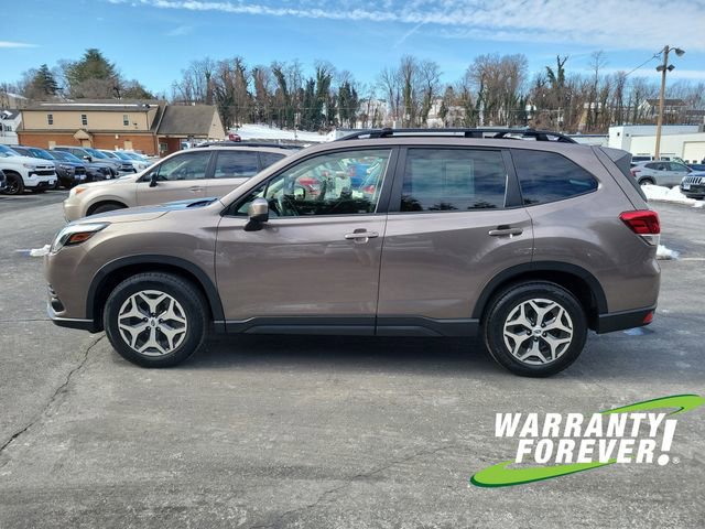 Used 2023 Subaru Forester Premium image 4