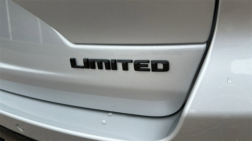 New 2025 Jeep Grand Cherokee Limited w/ Black Appearance Package image 11