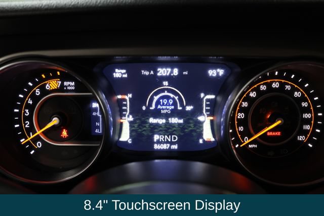 Used 2020 Jeep Wrangler Unlimited Sahara w/ Uconnect 4C Nav & Sound Group AWD/4WD image 17