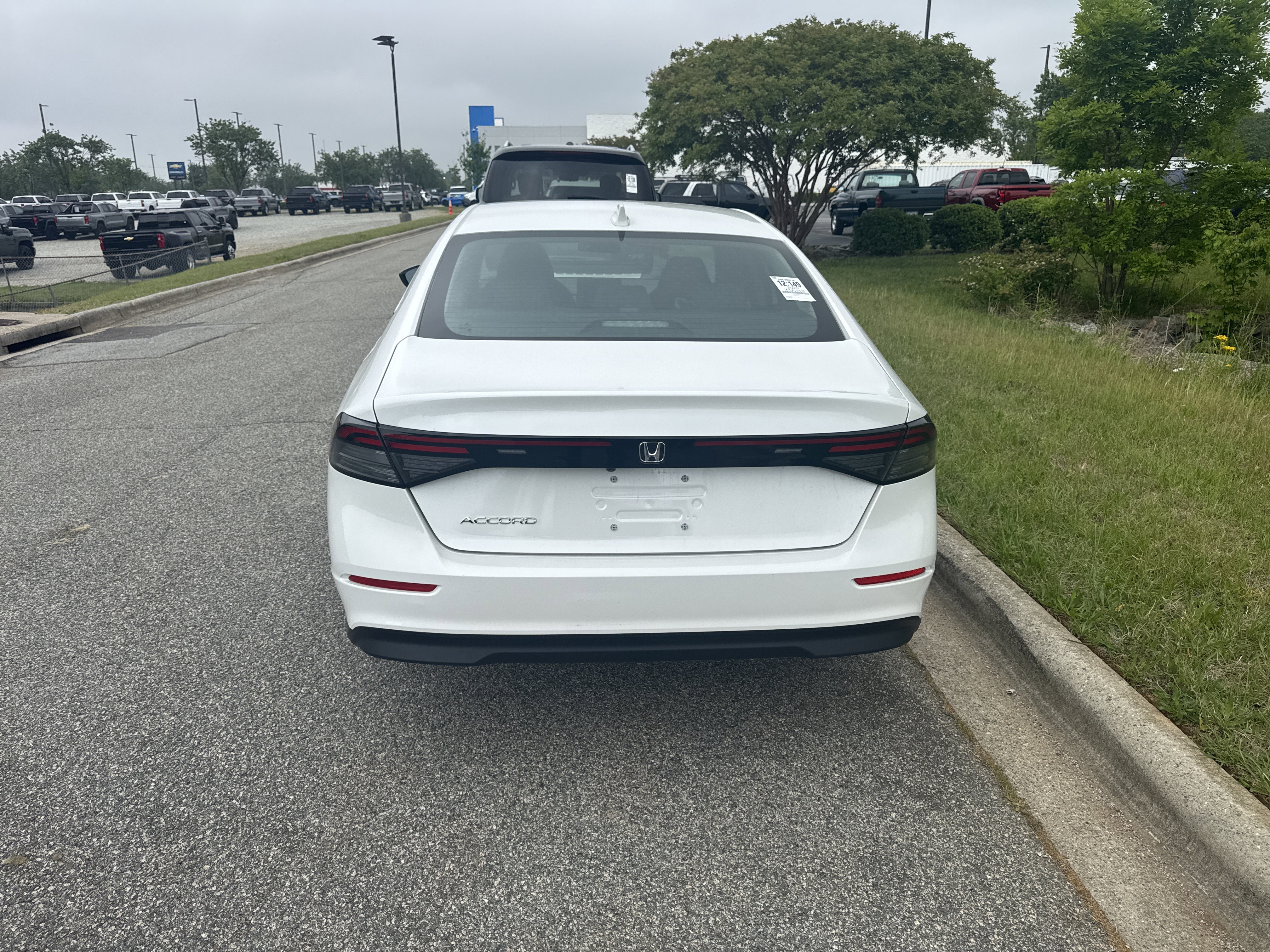 Used 2025 Honda Accord LX image 9