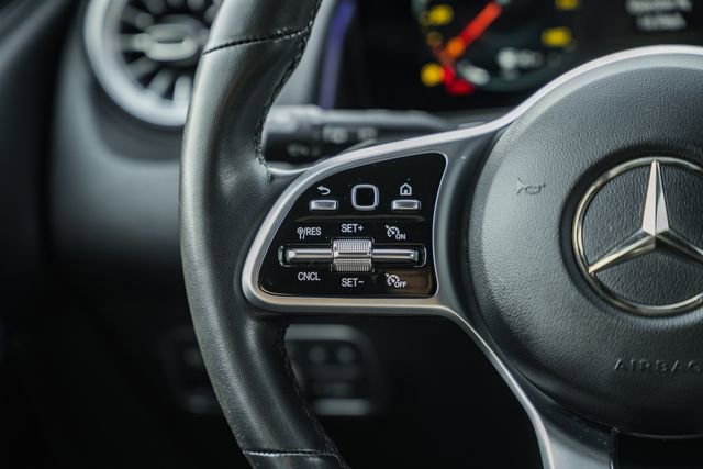 Used 2023 Mercedes-Benz GLB 250 4MATIC w/ Premium Package image 29