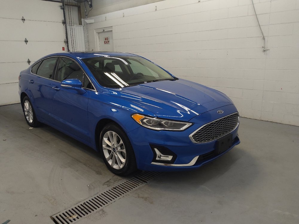 Used 2020 Ford Fusion Energi Titanium image 2