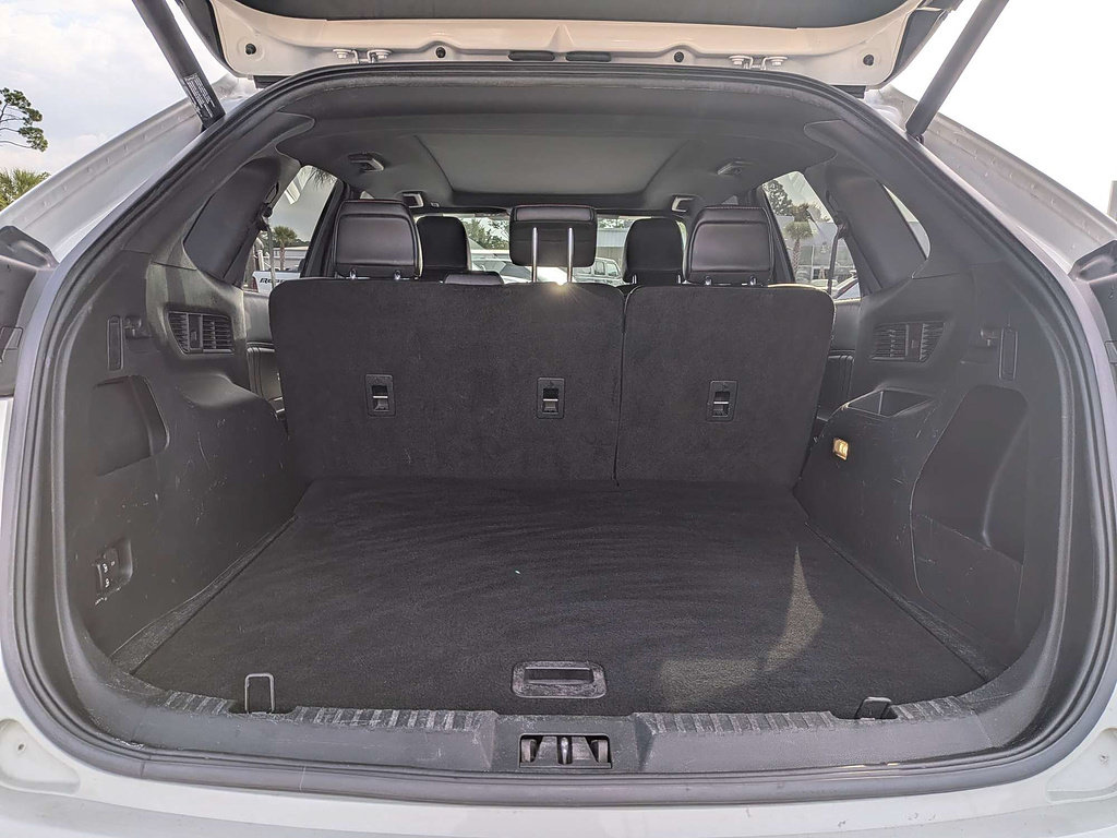 Used 2022 Ford Edge ST-Line w/ Class II Trailer Tow Package AWD/4WD image 12