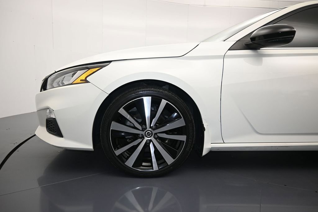 Certified 2021 Nissan Altima 2.0 SR FWD image 9