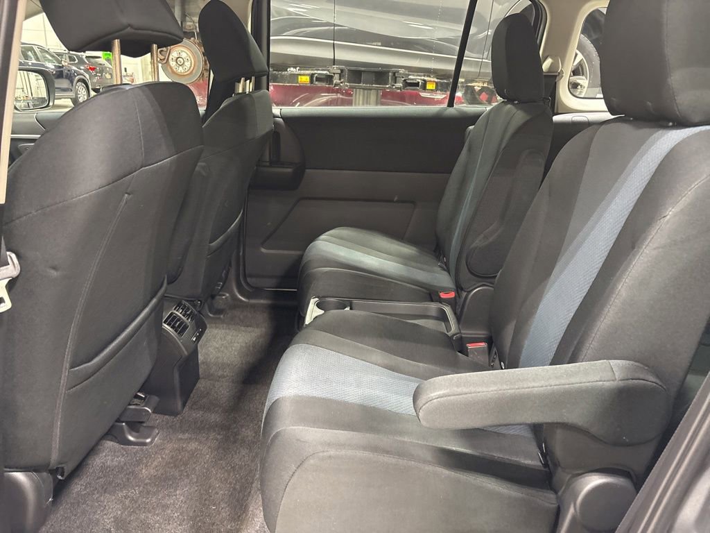Used 2014 MAZDA MAZDA5 Sport image 6