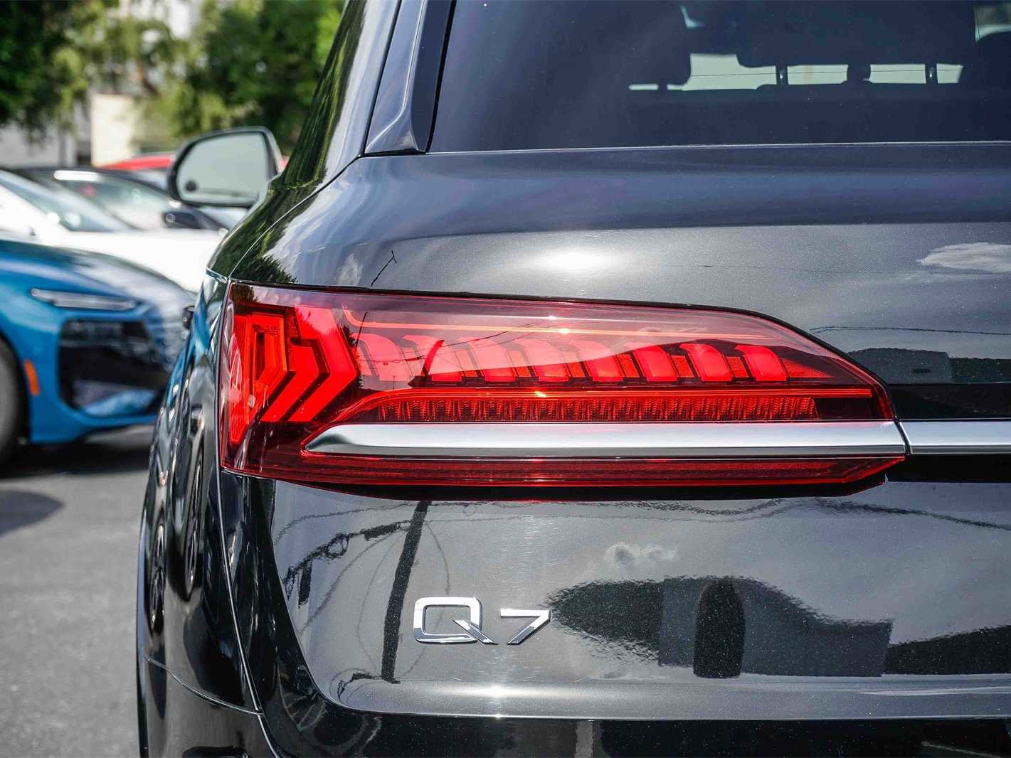 Used 2023 Audi Q7 2.0T Premium w/ Convenience Package image 9