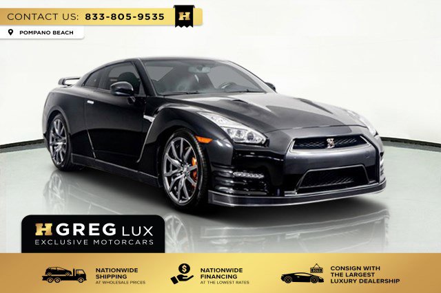 Used 2015 Nissan GT-R Premium image 3