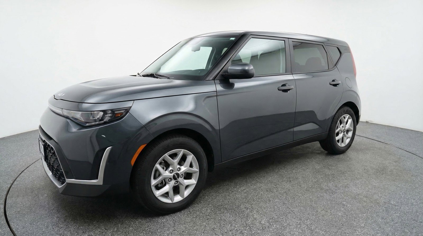 Used 2025 Kia Soul LX w/ LX Technology Package image 3