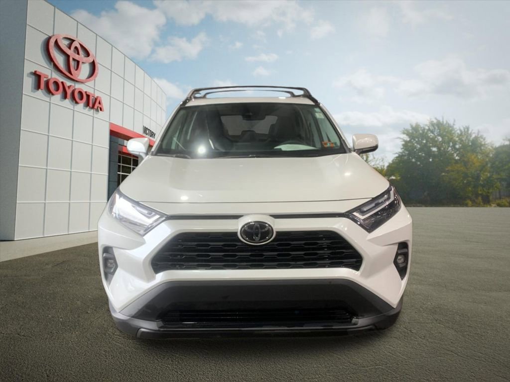 Used 2023 Toyota RAV4 XLE Premium image 8