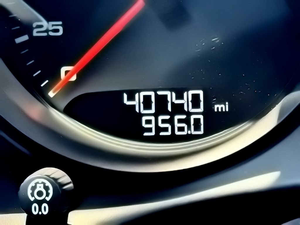 Used 2018 Porsche 718 Boxster RWD image 19