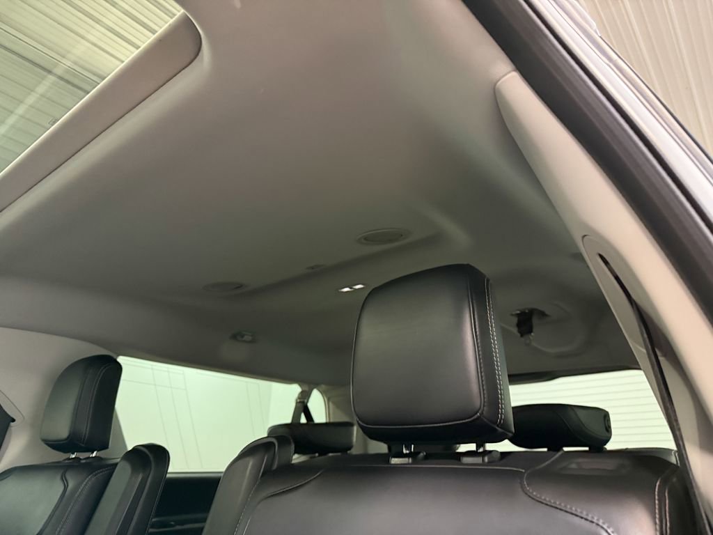 Used 2025 Ford Expedition Max Platinum image 9