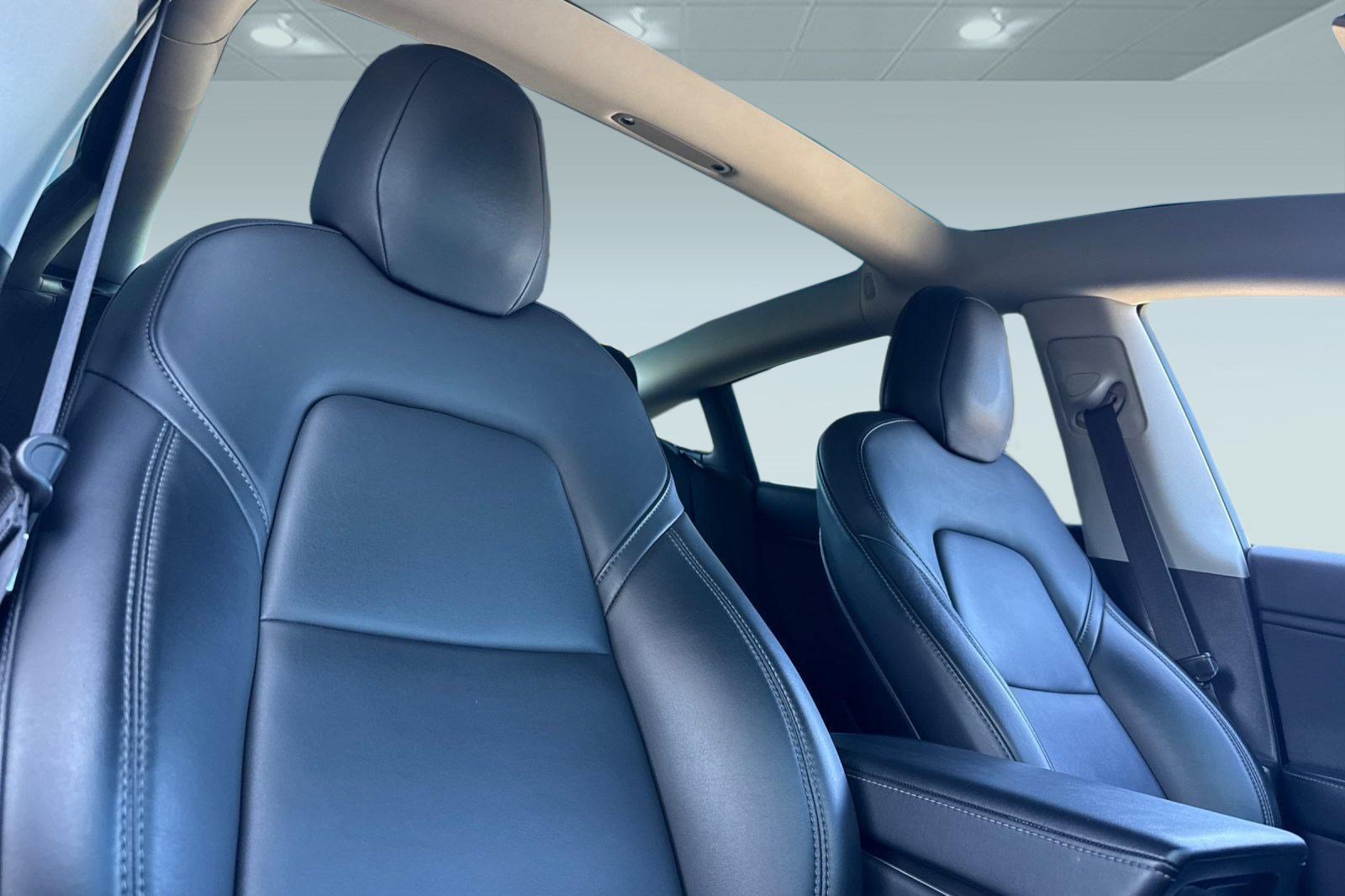 Used 2018 Tesla Model 3 Long Range RWD image 25