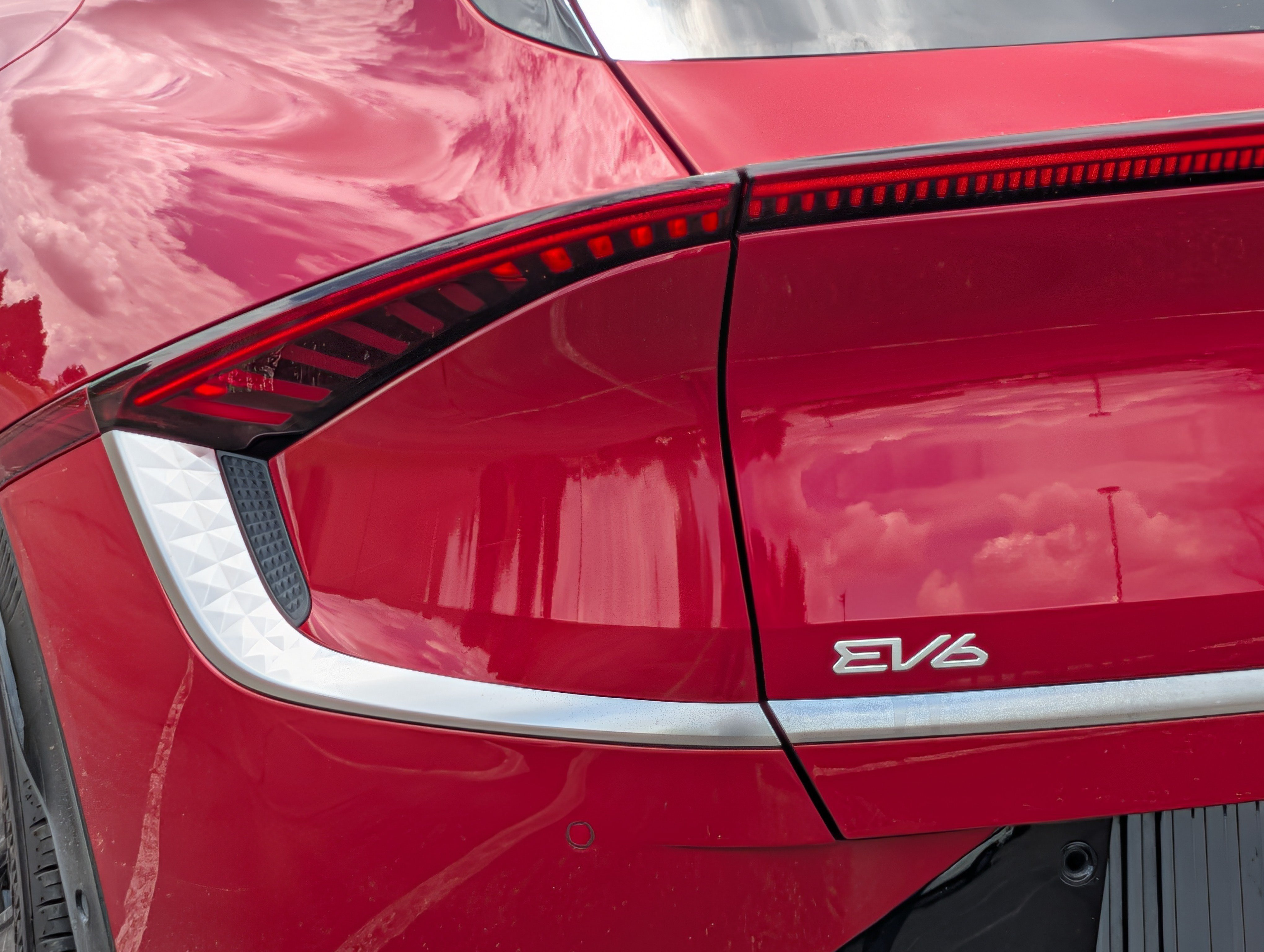 Certified 2023 Kia EV6 Wind w/ Wind Technology Package AWD/4WD image 17