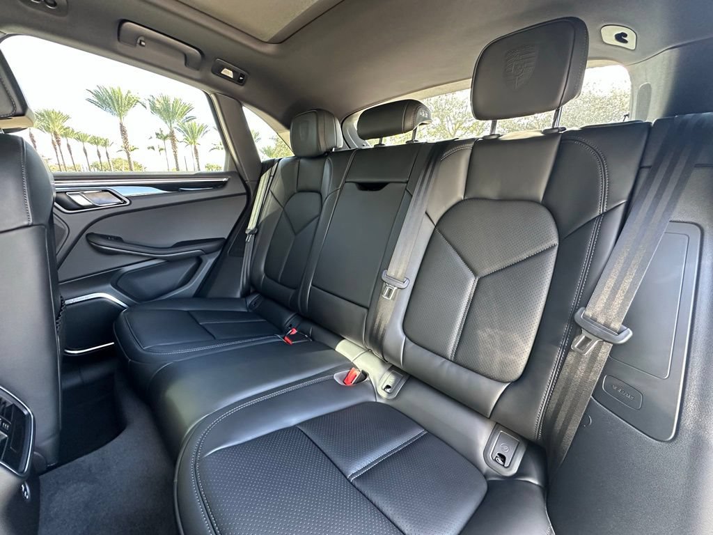 Certified 2026 Porsche Macan S AWD/4WD image 39