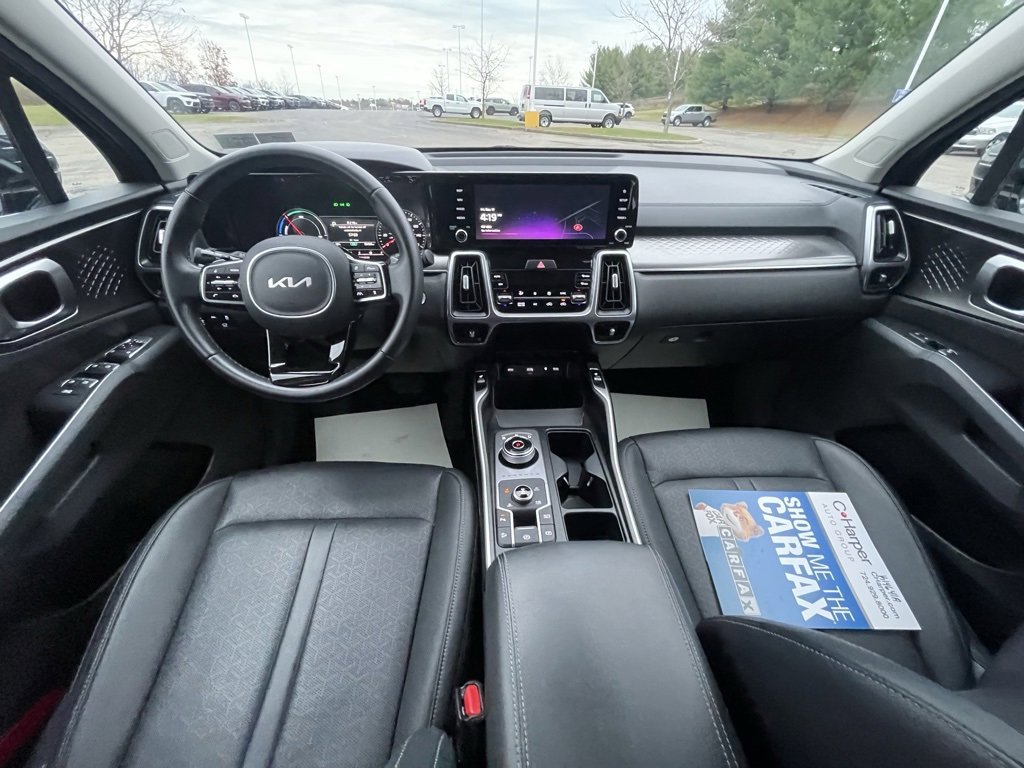 Certified 2023 Kia Sorento EX image 24