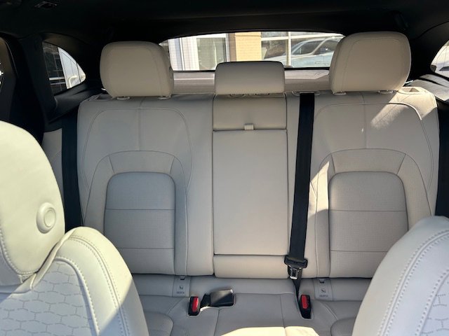 New 2025 Jaguar F-PACE R-Dynamic S image 31