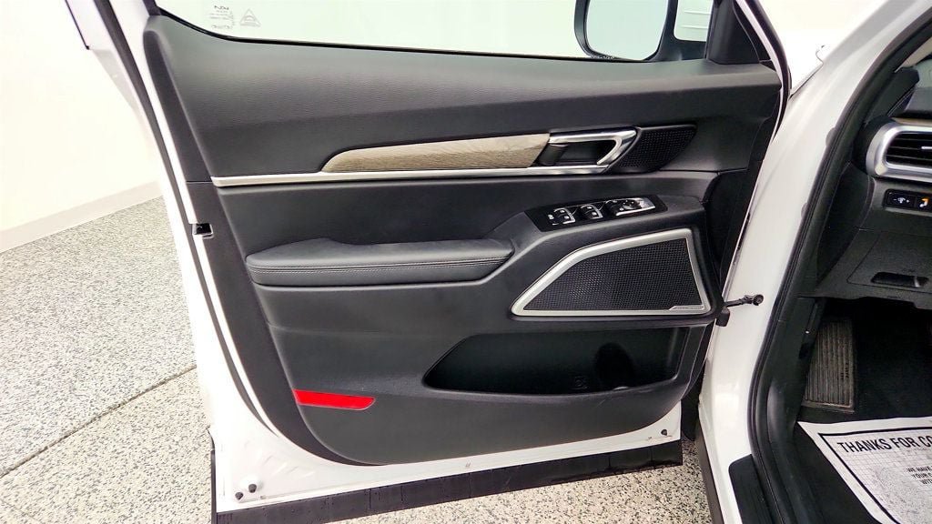 Used 2022 Kia Telluride EX w/ EX Premium Package FWD image 11