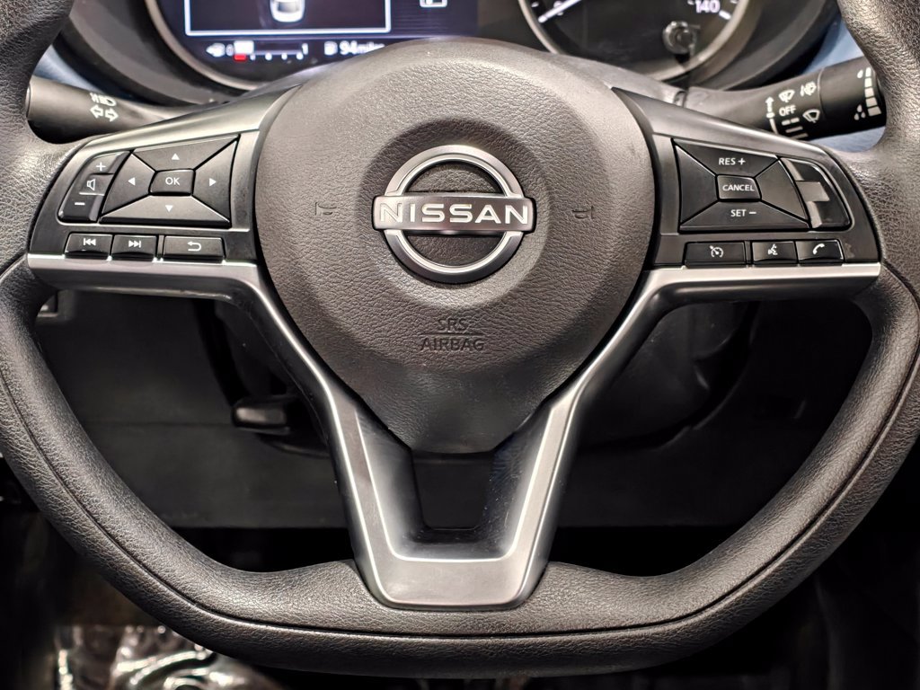 Used 2024 Nissan Versa SV FWD image 5