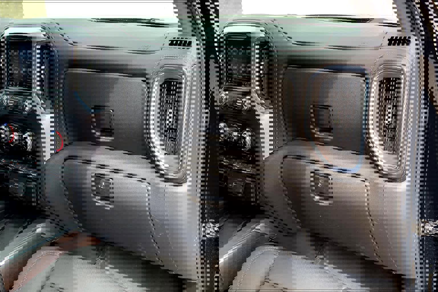 Used 2020 GMC Sierra 1500 SLT image 18