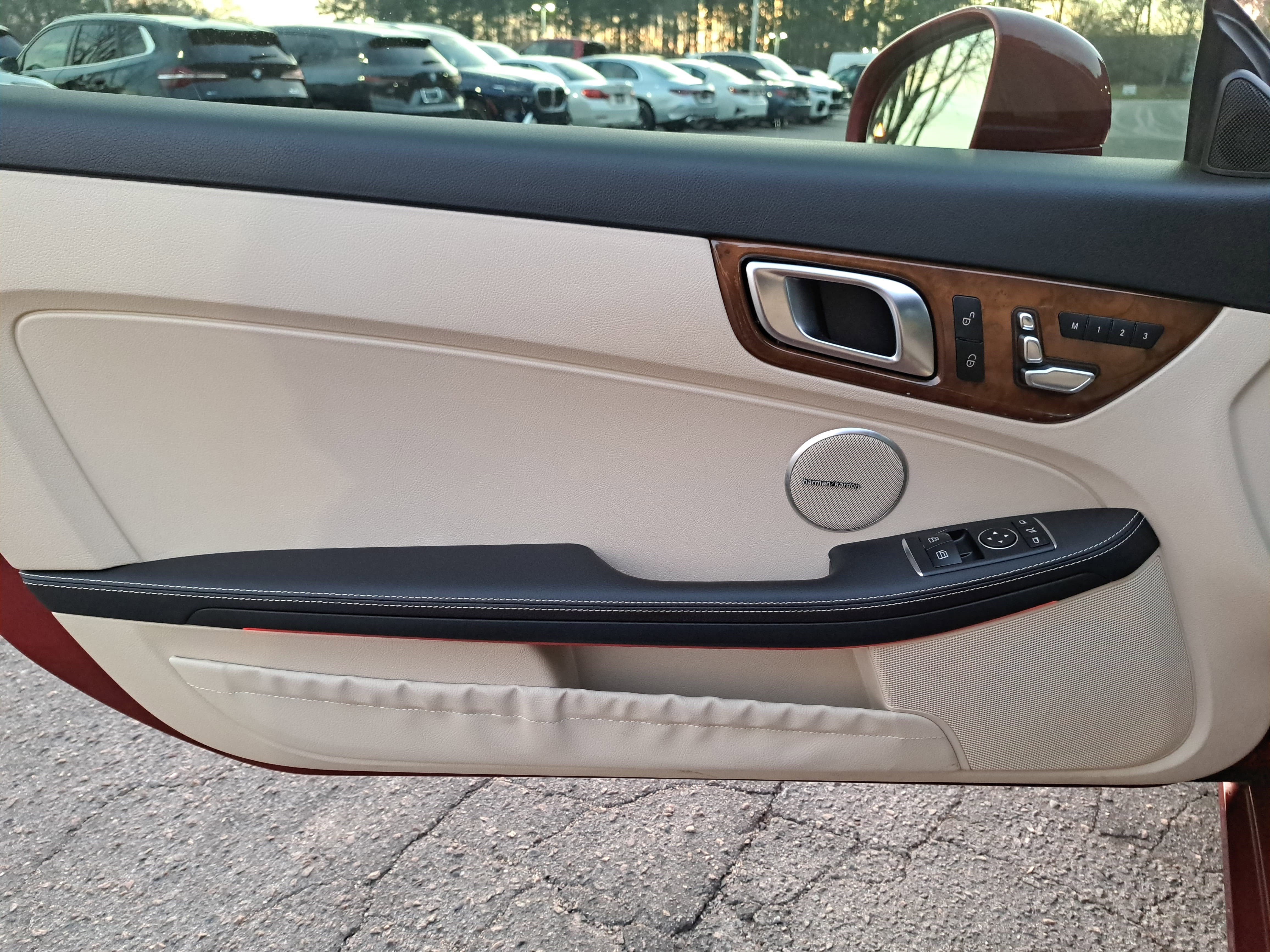 Used 2019 Mercedes-Benz SLC 300 image 27