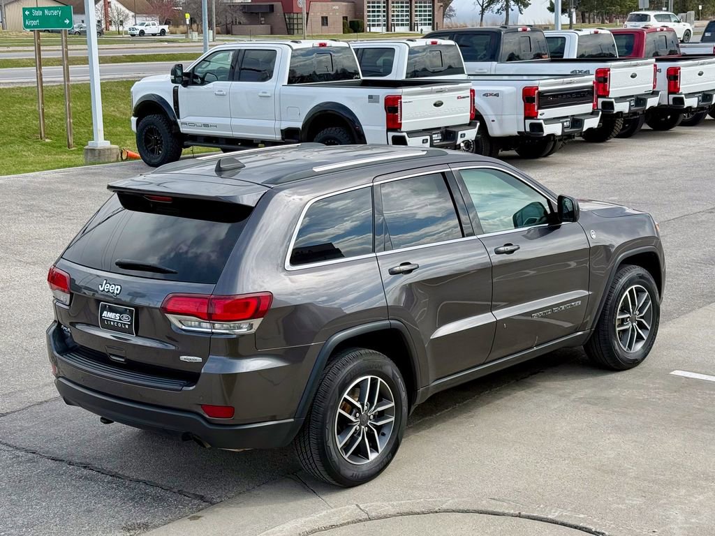 Used 2020 Jeep Grand Cherokee Laredo w/ Quick Order Package 2BN North image 6
