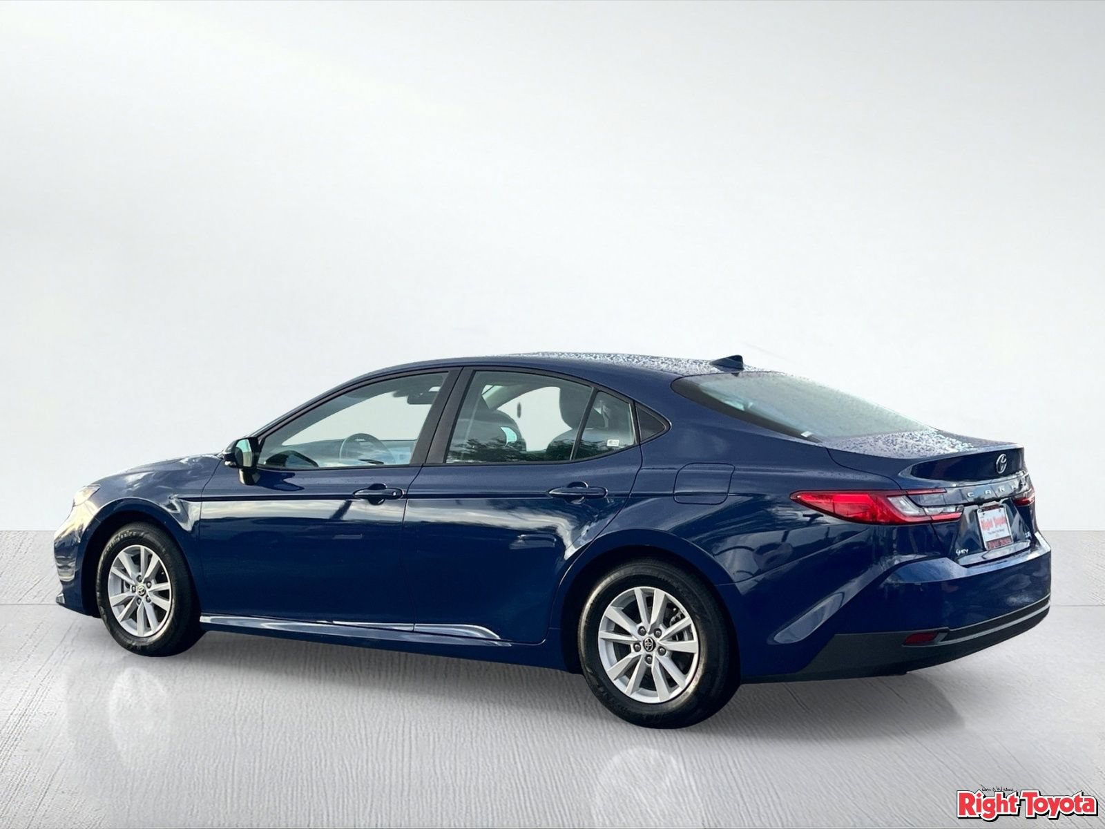 Used 2026 Toyota Camry LE FWD image 4