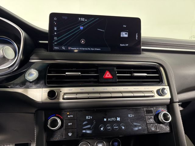 Used 2025 Genesis G70 2.5T image 26