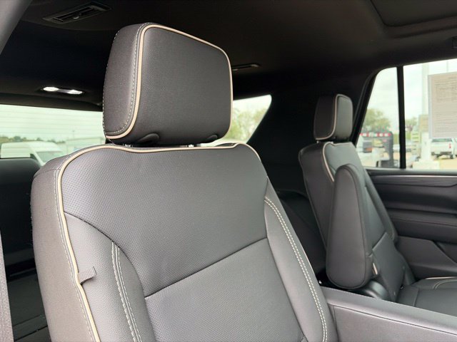 Used 2024 GMC Yukon SLT w/ SLT Premium Package AWD/4WD image 51