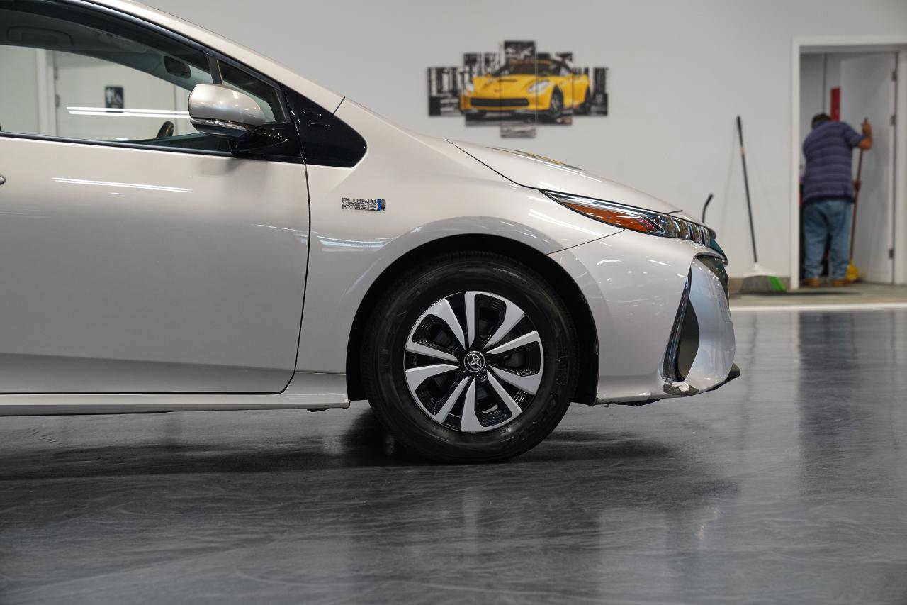 Used 2017 Toyota Prius Prime Premium w/ Carpet Mat Package FWD image 12