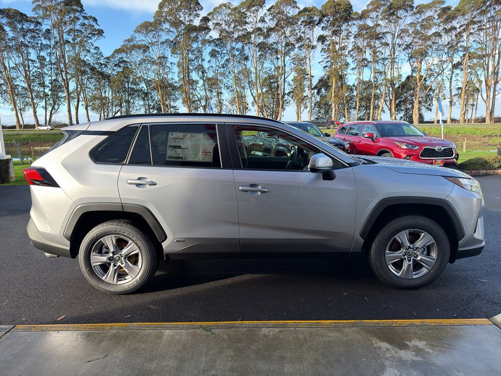 New 2025 Toyota RAV4 LE image 7