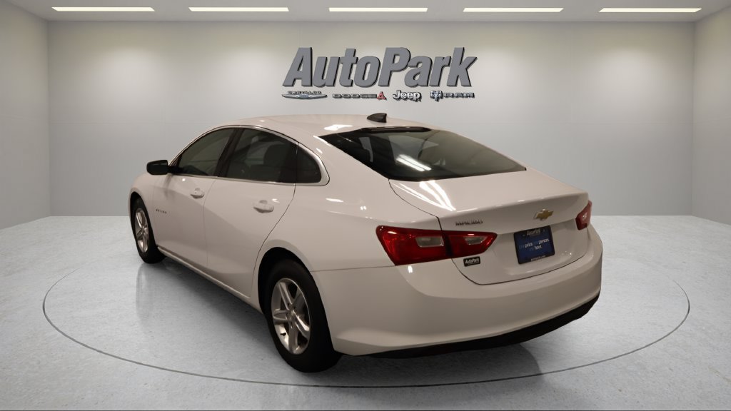 Used 2023 Chevrolet Malibu LS FWD image 4