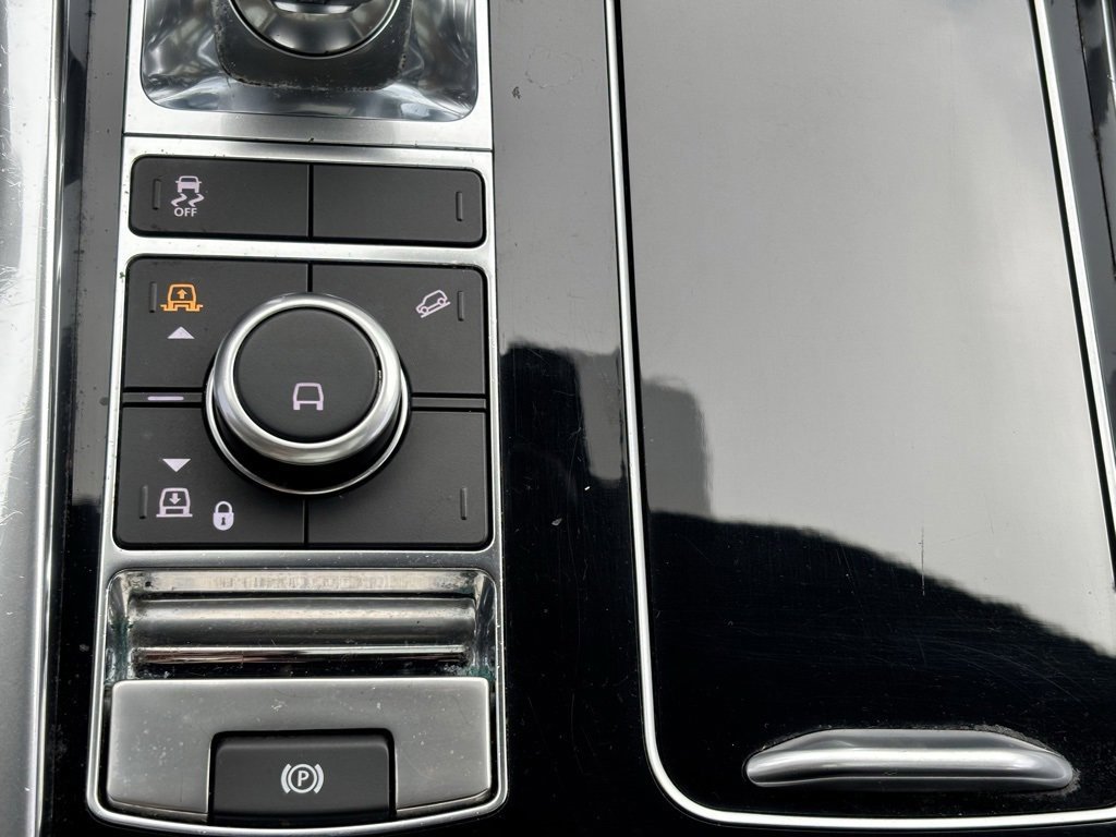 Used 2018 Land Rover Range Rover Sport HSE image 13