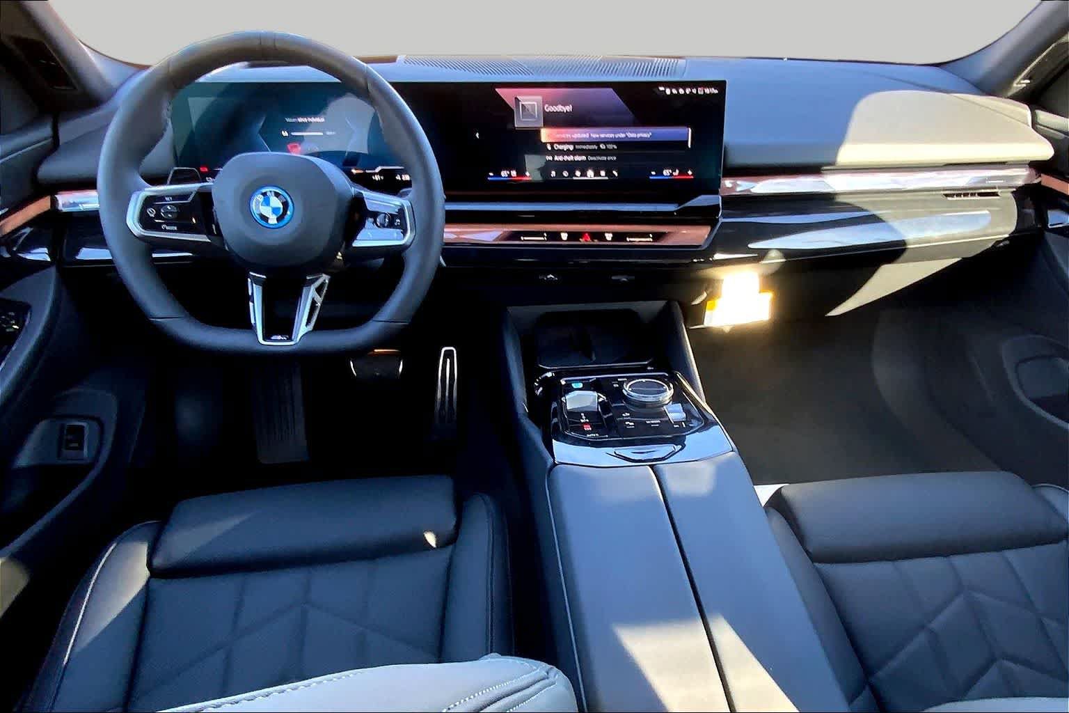 New 2026 BMW i5 eDrive40 w/ M Sport Package RWD image 5