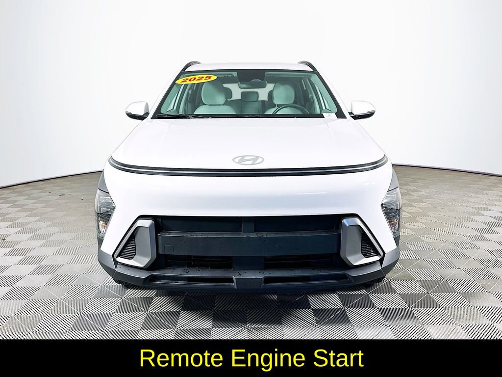Used 2025 Hyundai Kona SEL AWD/4WD image 4