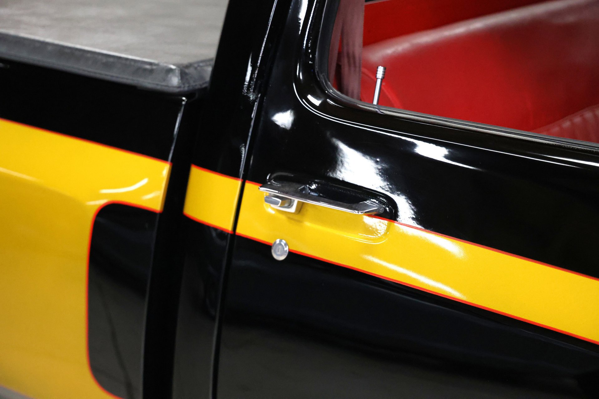 Used 1992 Dodge D/W Truck 150 image 26