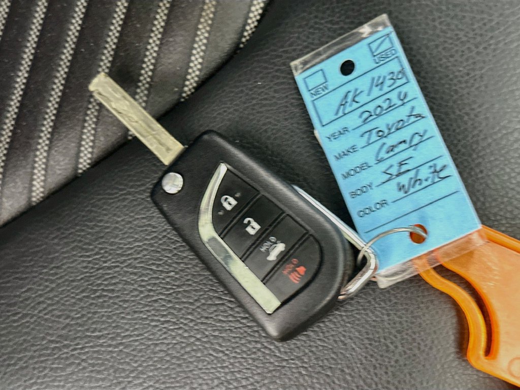Used 2024 Toyota Camry SE FWD image 36