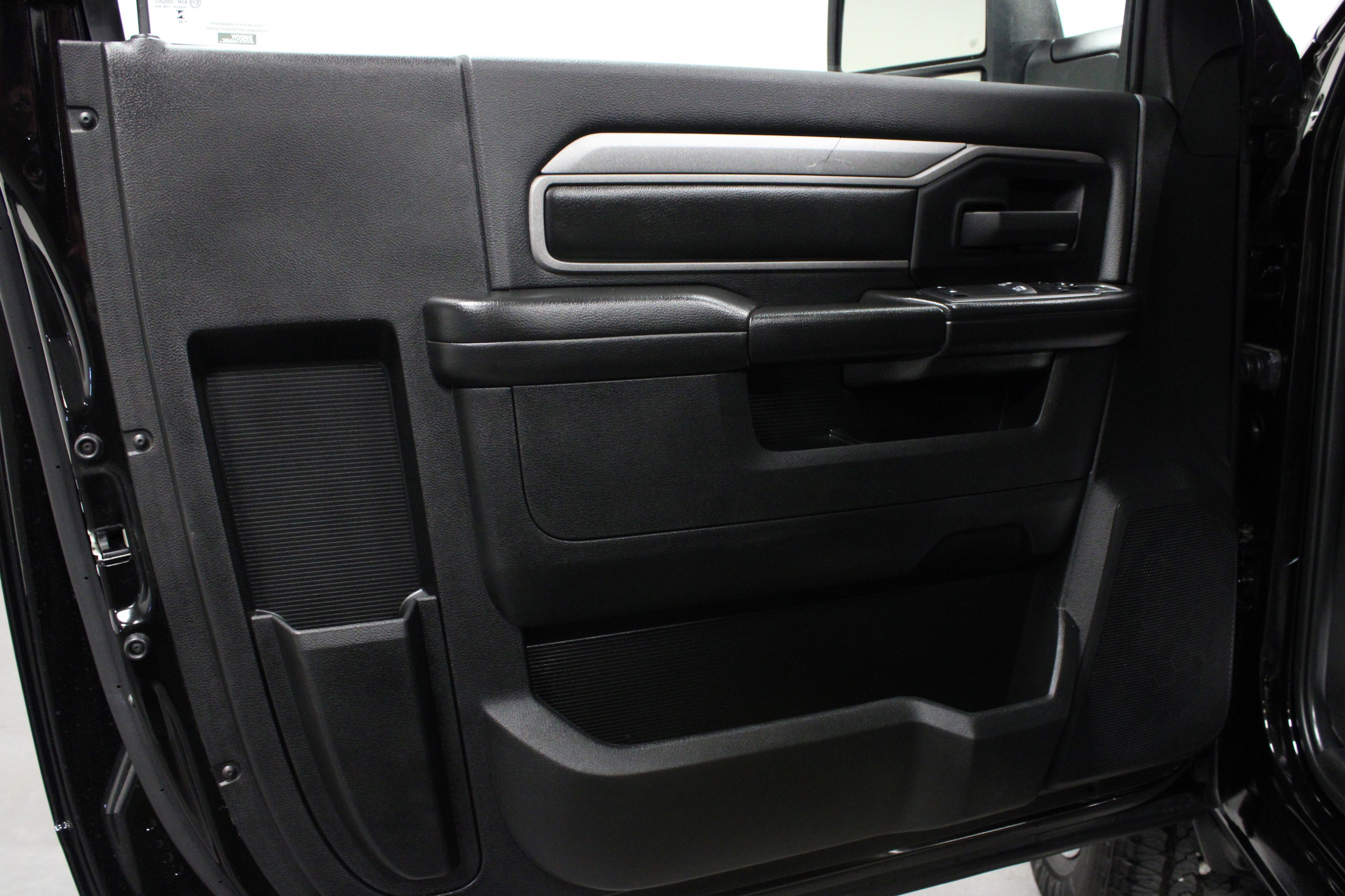 Used 2023 RAM 2500 Tradesman image 11