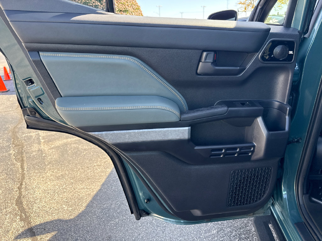 Used 2025 Toyota 4Runner Trailhunter AWD/4WD image 28