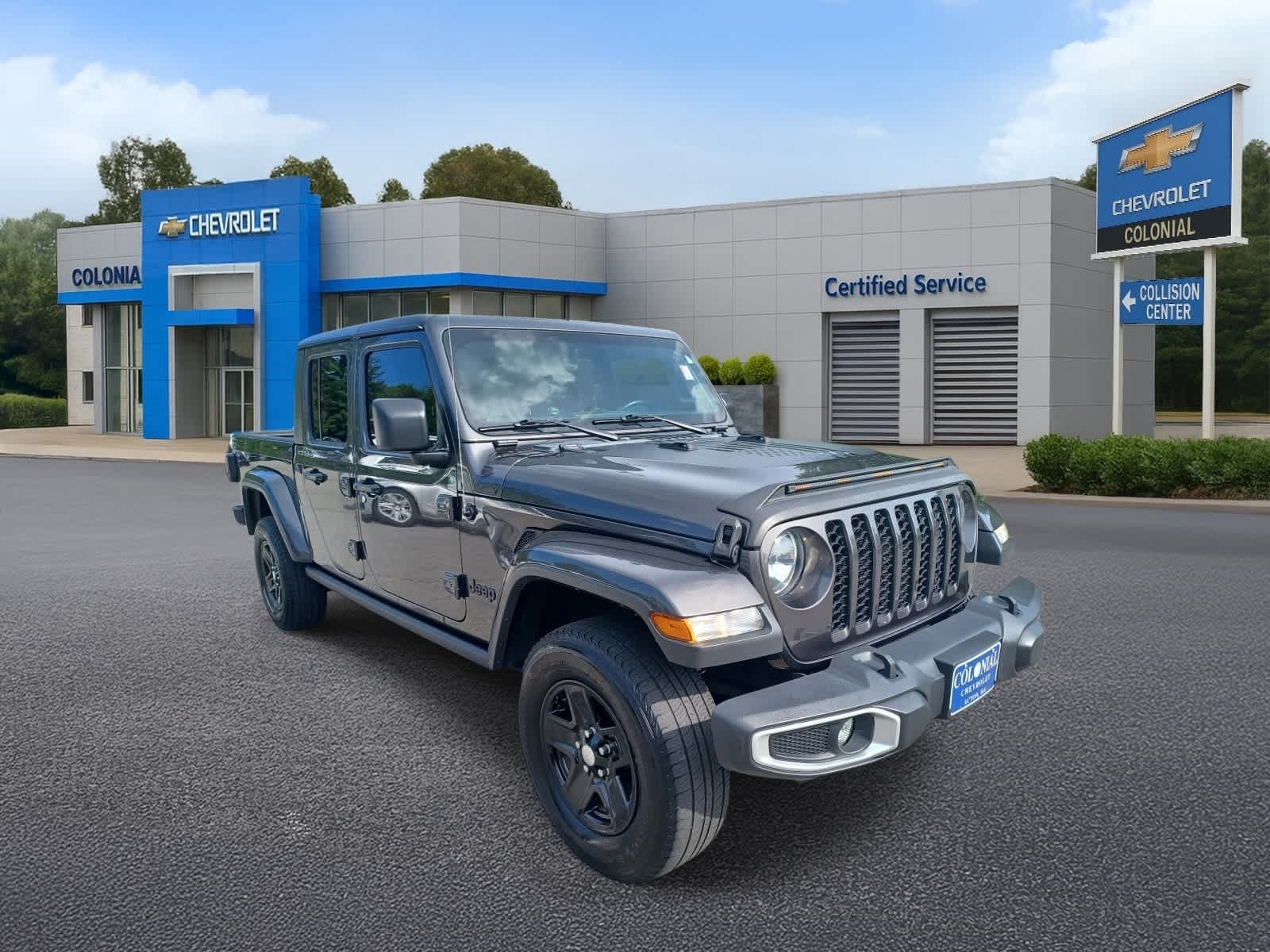 Used 2020 Jeep Gladiator Sport w/ Quick Order Package 24S AWD/4WD image 2