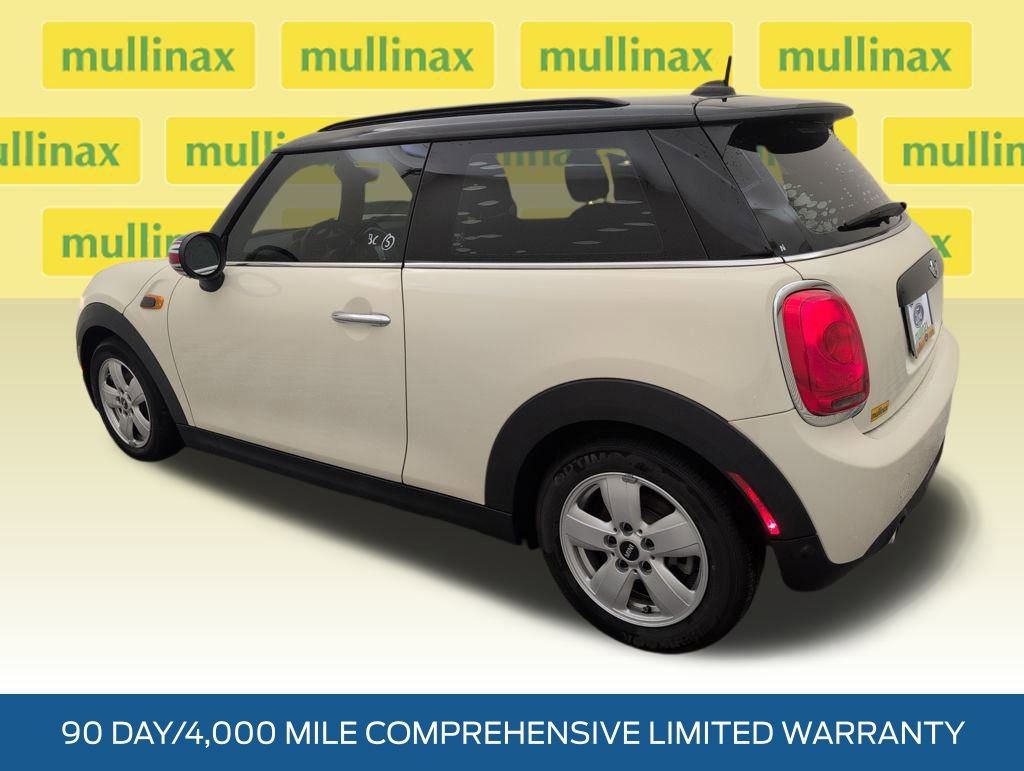 Used 2018 MINI Cooper 2-Door Hardtop image 8
