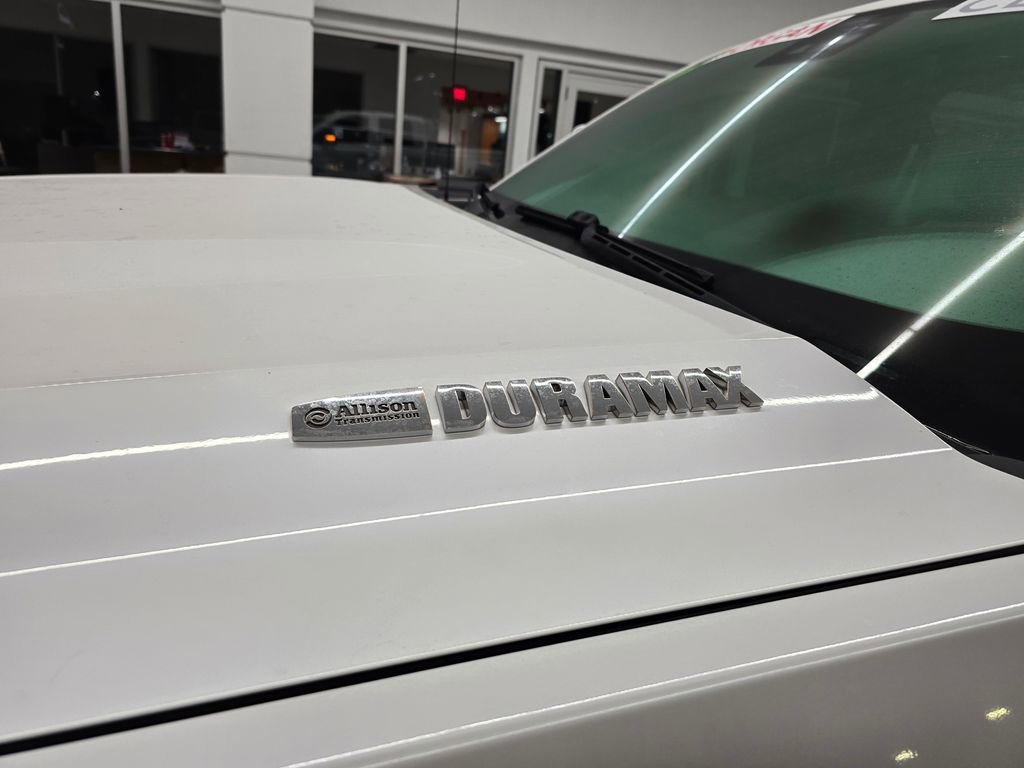 Used 2019 Chevrolet Silverado 2500 High Country w/ Duramax Plus Package image 10
