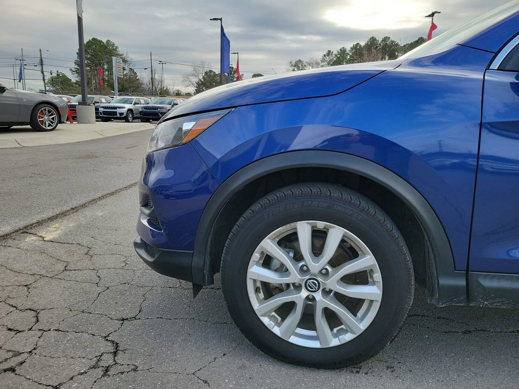 Used 2022 Nissan Rogue Sport S image 9
