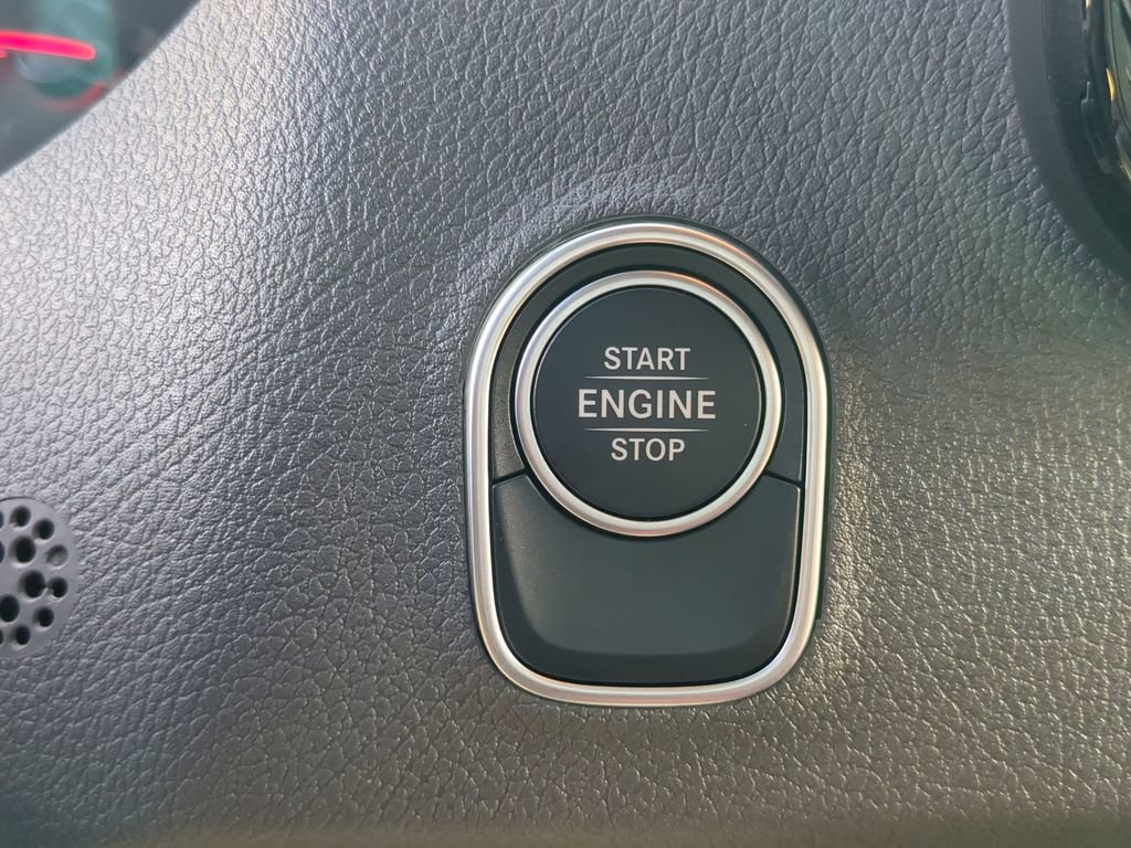 Used 2025 Mercedes-Benz Sprinter 2500 image 14