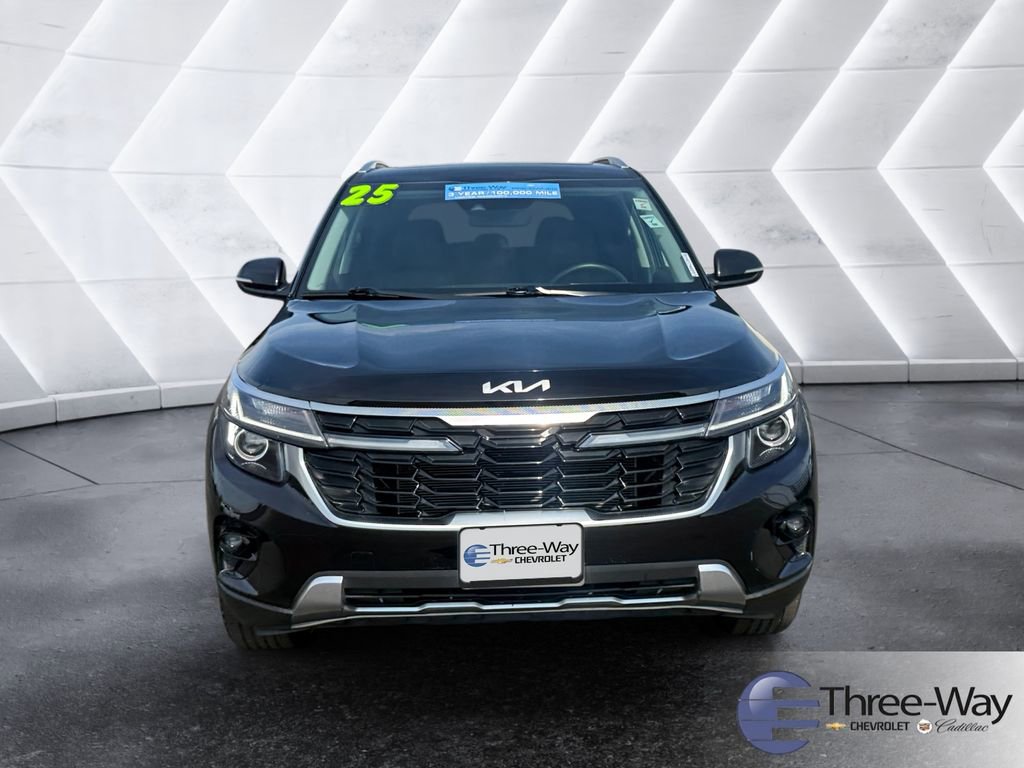Used 2025 Kia Seltos EX w/ EX Sunroof Package image 8