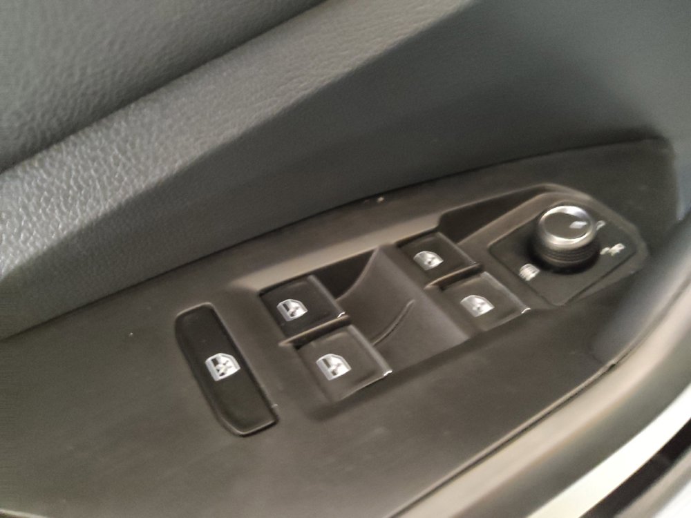 Used 2025 Volkswagen Jetta S image 27